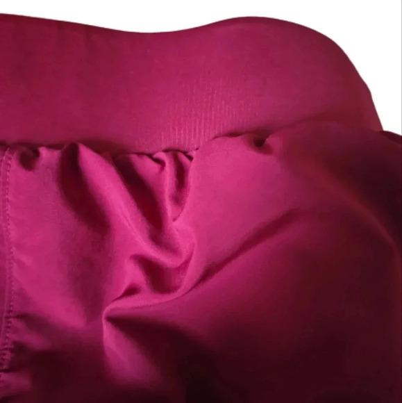 Under Armour Wine shorts - Picture 5 of 9